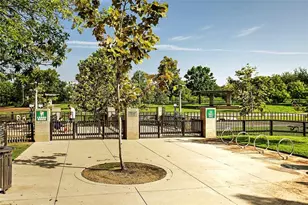 934 E Heights Hollow Ln, Houston, TX 77007 - Photo 17