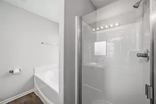 8002 W Red Oak Ln, Texas City, TX 77591 - Photo 19