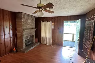 2221 S Front St, Angleton, TX 77515 - Photo 9
