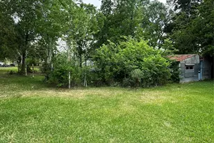 2221 S Front St, Angleton, TX 77515 - Photo 19