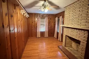 2221 S Front St, Angleton, TX 77515 - Photo 11