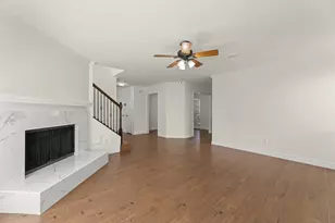 11430 Weathering Oaks Dr, Houston, TX 77066 - Photo 9