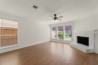 11430 Weathering Oaks Drive, Houston, TX 77066 - Photo 3