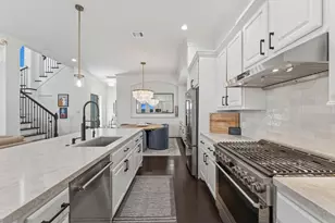 8213 Cabernet Ln, Houston, TX 77055 - Photo 7