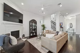 8213 Cabernet Ln, Houston, TX 77055 - Photo 3