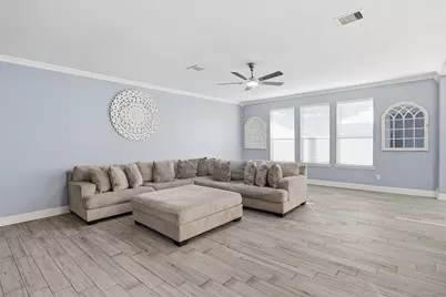 10858 Shannon Mills Lane, Houston, TX 77075 - Photo 13