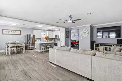 10858 Shannon Mills Lane, Houston, TX 77075 - Photo 15