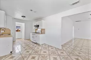 1410 Hade Falls Ln, Houston, TX 77073 - Photo 9