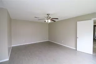 6111 Briar Glade Dr, Houston, TX 77072 - Photo 15
