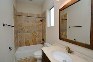 6310 Hamman St, Houston, TX 77007 - Photo 15