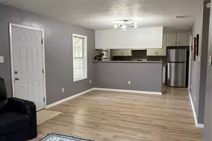 1205 Thompson St, Bryan, TX 77803 - Photo 5