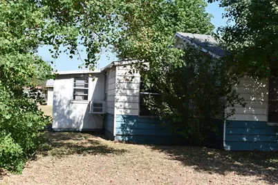 805 Caldwell Street, Lexington, TX 78947 - Photo 13