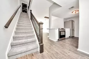 1801 Stoney Brook Dr, Houston, TX 77063 - Photo 17