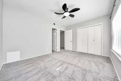 1801 Stoney Brook Drive #107, Houston, TX 77063 - Photo 21