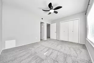 1801 Stoney Brook Dr, Houston, TX 77063 - Photo 21