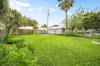 3529 Avenue S, Galveston, TX 77550 - Photo 35
