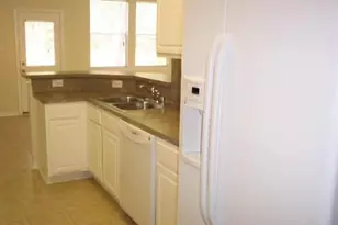 135 Gallery Cove Ct, The Woodlands, TX 77382 - Photo 5