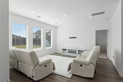 15338 Majestic Knight Drive, Houston, TX 77044 - Photo 7