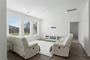 15338 Majestic Knight Dr, Houston, TX 77044 - Photo 7