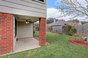 3126 Pebble Bay Dr, League City, TX 77573 - Photo 35