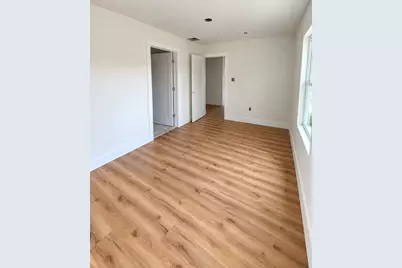 524 N Super Street, Houston, TX 77011 - Photo 11