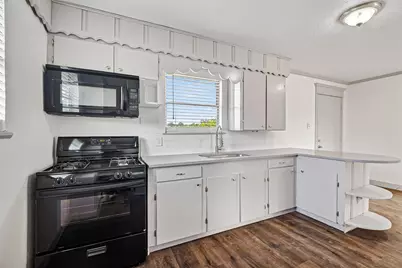 1200 Cypress Street, Baytown, TX 77520 - Photo 15