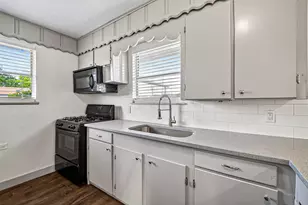 1200 Cypress St, Baytown, TX 77520 - Photo 17