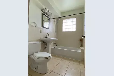 1918 Sul Ross Street #B, Houston, TX 77098 - Photo 9