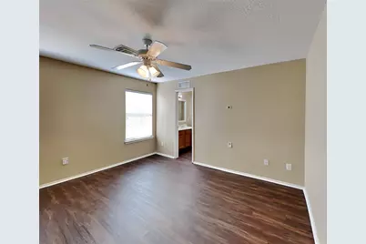 6815 Baron Gate Court, Spring, TX 77379 - Photo 9