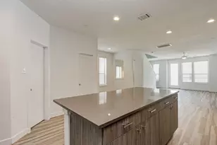 482B S Centro Circle, Shenandoah, TX 77385 - Photo 5