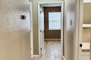 7225 Hummingbird Ln, Texas City, TX 77591 - Photo 9