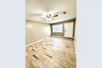 7225 Hummingbird Lane, Texas City, TX 77591 - Photo 3