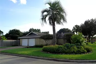 1401 22nd Ave N, Texas City, TX 77590 - Photo 3