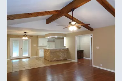 1401 22nd Avenue N, Texas City, TX 77590 - Photo 7