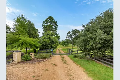 202 Blackberry Lane, Washington, TX 77880 - Photo 5