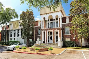 7555 Katy Fwy, Houston, TX 77024 - Photo 21