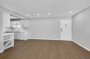 7555 Katy Fwy, Houston, TX 77024 - Photo 5