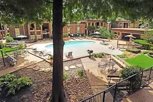 7555 Katy Fwy, Houston, TX 77024 - Photo 25