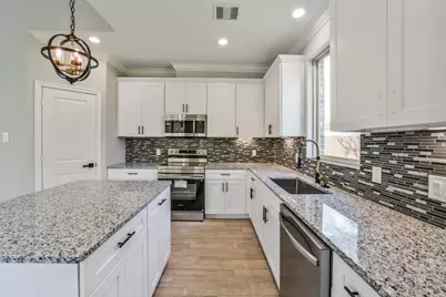 6835 Tara Drive, Richmond, TX 77469 - Photo 11