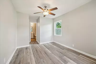 210 Laurel Street, Lake Jackson, TX 77566 - Photo 9