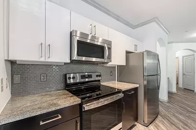 8877 Lakes At 610 Drive #159, Houston, TX 77054 - Photo 13