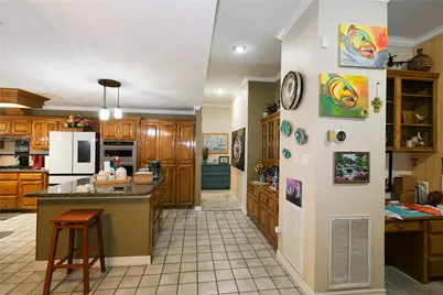 324 Juniper Street, Lake Jackson, TX 77566 - Photo 5