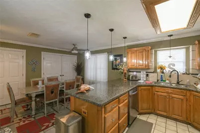 324 Juniper Street, Lake Jackson, TX 77566 - Photo 7