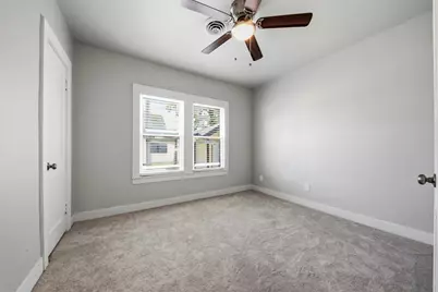 711 Bowie Street, Baytown, TX 77520 - Photo 17