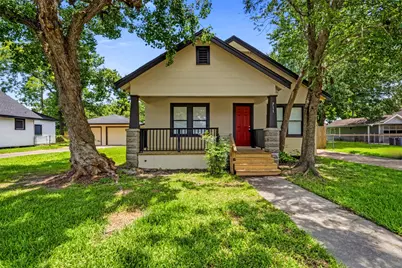 711 Bowie Street, Baytown, TX 77520 - Photo 1