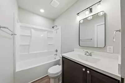 711 Bowie Street, Baytown, TX 77520 - Photo 15