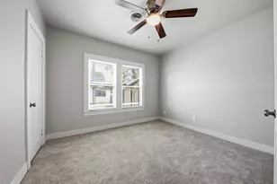 711 Bowie St, Baytown, TX 77520 - Photo 17