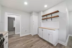 711 Bowie St, Baytown, TX 77520 - Photo 11
