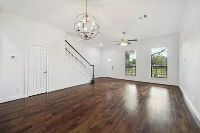 9026 Lakes At 610 Drive, Houston, TX 77054 - Photo 5