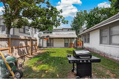 1201 Heights Boulevard #2, Houston, TX 77008 - Photo 11